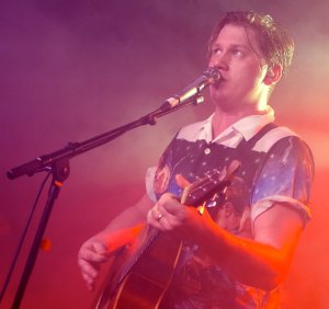 Johnossi. Copyright Lampyandfox 2017.